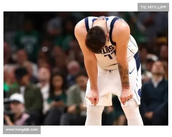 防守欧文不仅靠祈祷!霍勒迪强调团队配合和身体对抗的重要性(霍勒迪防守78个回合) 防守欧文不仅靠祈祷!霍勒迪强调团队配合和身体对抗的重要性(霍勒迪防守78个回合)