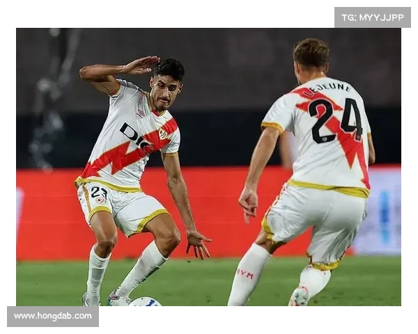 西甲巴列卡诺客场战平格拉纳达双方保级关键战